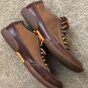 COPY - EUC BORN MEN’S SHOES. Brown Leather Lace Up Size 9.5